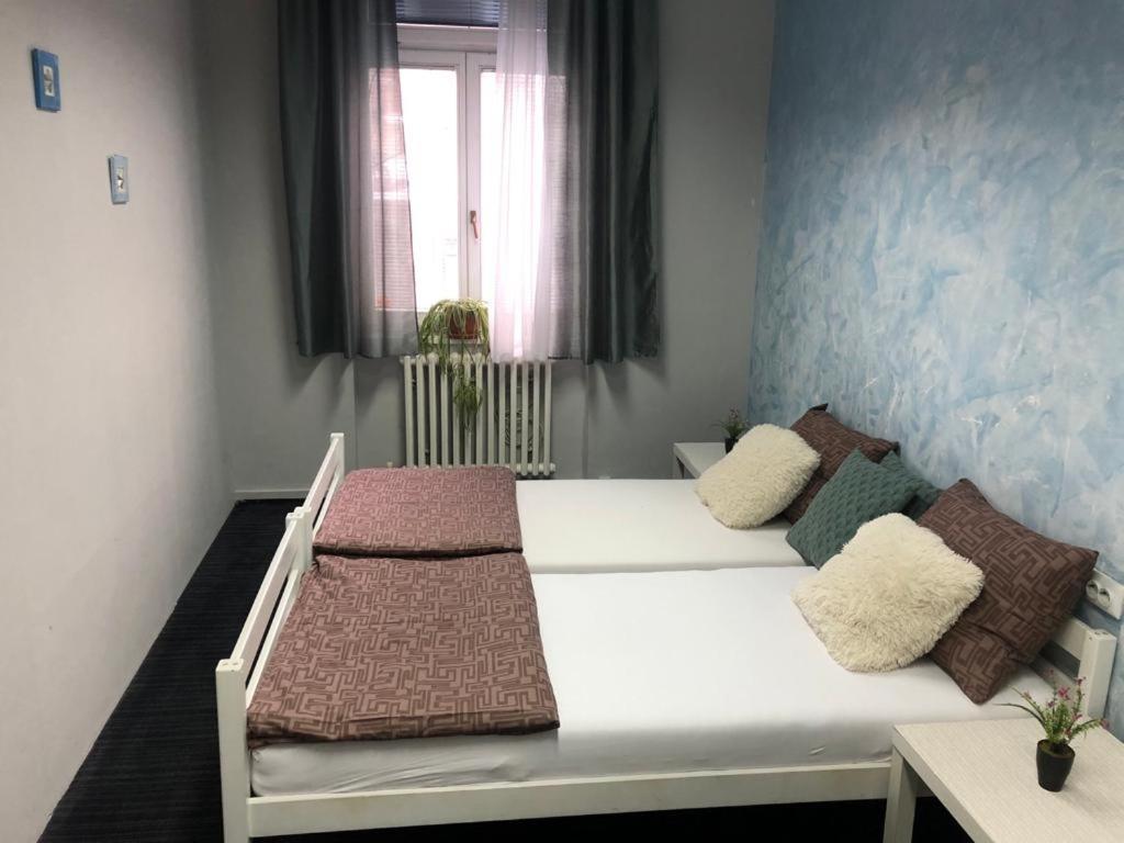 Spacious Tuzlaks Apartments Sarajevo Ferhadija Exterior foto